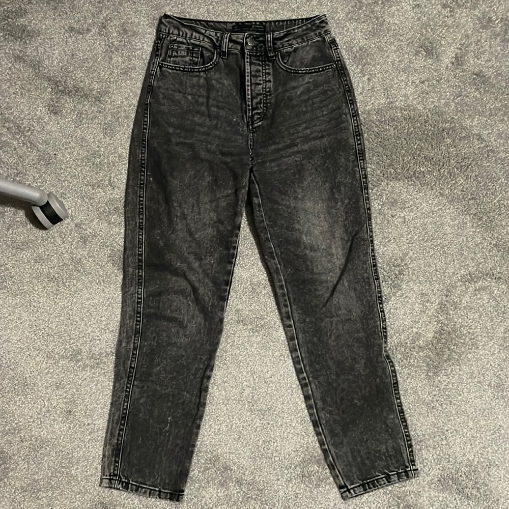Astradivarius Mom jean in black denim